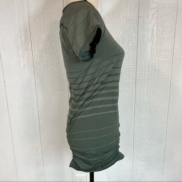 Athleta Olive Green Rushed Work Out Striped Short Sleeve Shirt Medium - Picture 2 of 9